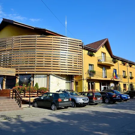 Trio Hotel