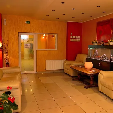 Hotel Trio 2*
